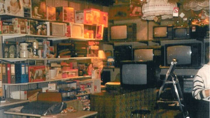 ueber_uns_chronik_1968_3_elektro_kremsmair_gruendung_geschaeft_1920x1080