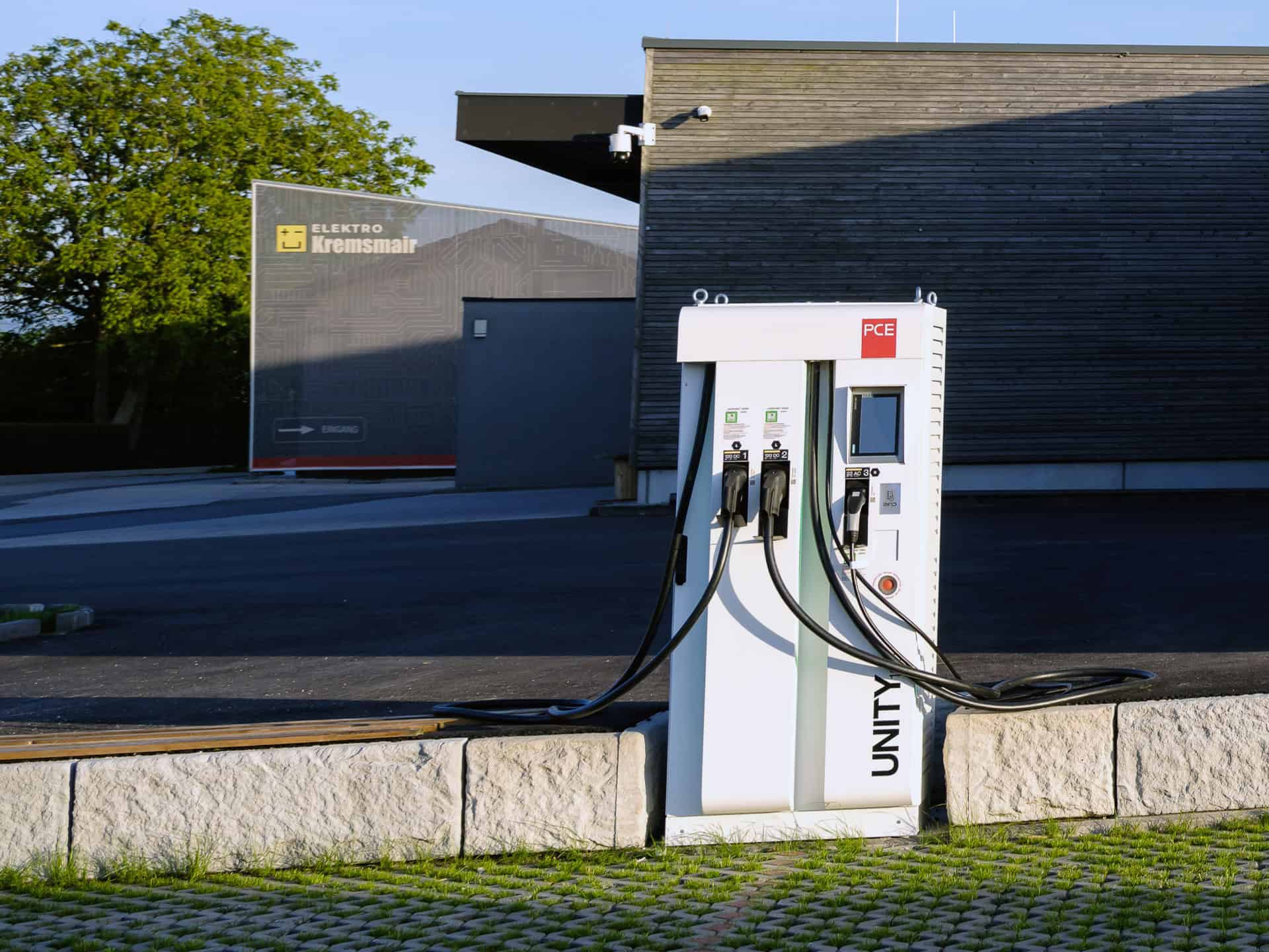 E-Ladestationen DC-Charger